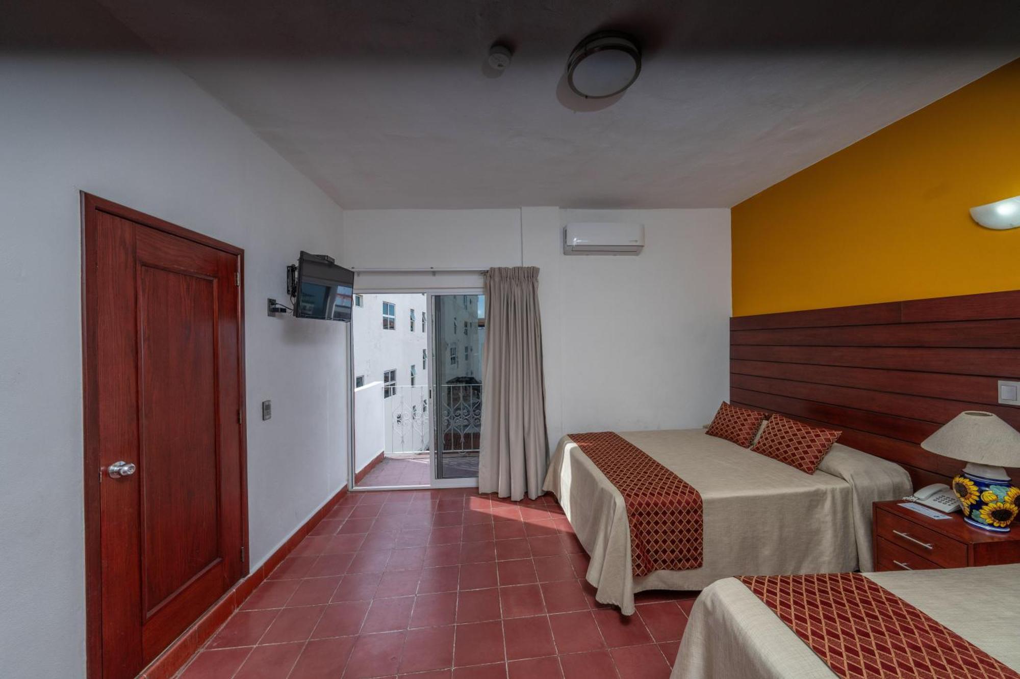Hotel Encino Malecon Centro Puerto Vallarta Room photo
